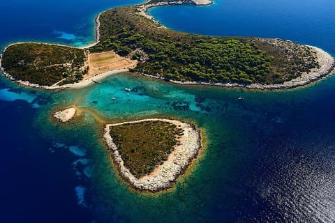 Privé 5 - Visite en bateau de l'île : Blue Cave, Hvar & Pakleni Islands