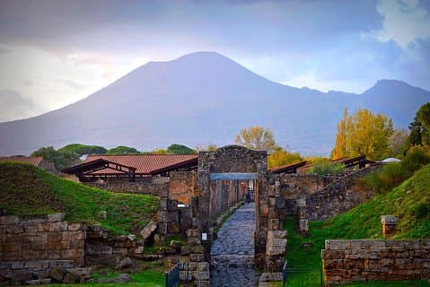 Privat Tasfer med Pompeji Stop