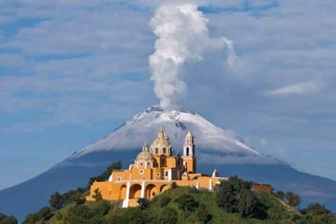 Pirámide de Cholula y sus iglesias Puebla
