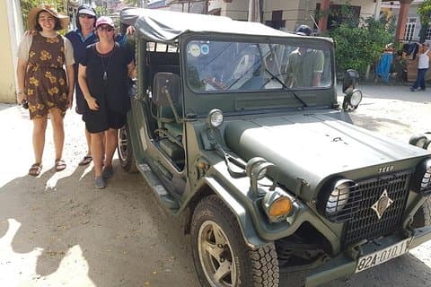 Hoi Eine Landschaftstour mit 3 lokalen Dörfern mit dem Army Jeep oder dem Privatwagen