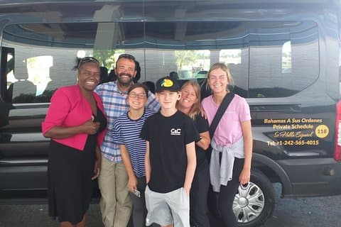 Nassau Airport to Palm Cay - group transportation in comfort