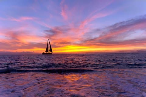 Private Sunset Sail, Open Bar, 12 Guests, Amazing Island Views