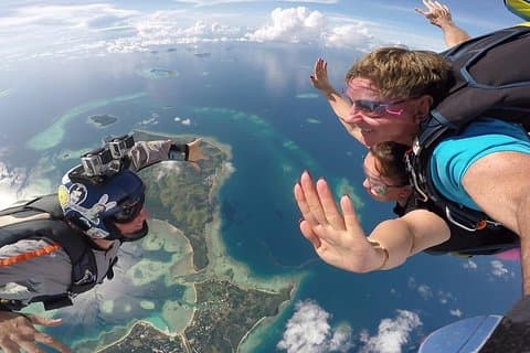 Skydive Fiji Radical 10000ft Saut en 30 secondes (chute libre)