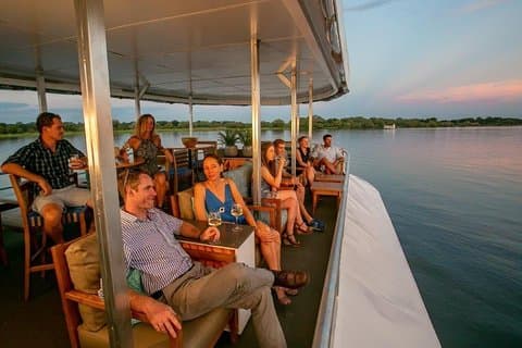 Sonnenuntergangskreuzfahrt auf dem Sambesi (Simbabwe, Victoriafälle)