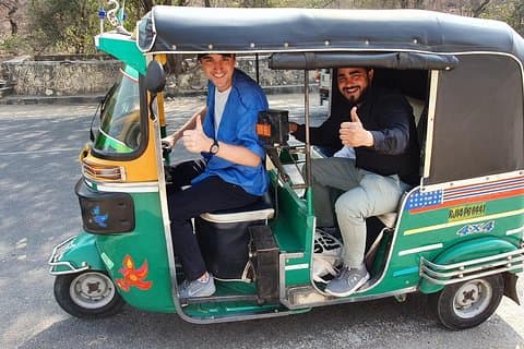 Rosa by privat dagstur av Tuk Tuk med engelsktalende sjåfør..