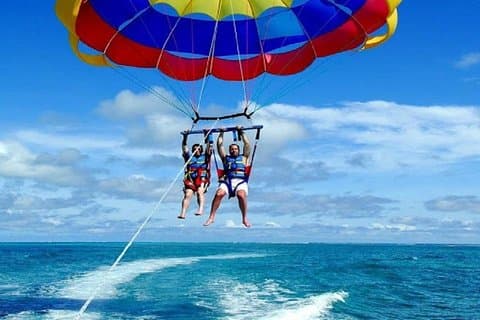 Hurghada: Parasailing Adventure med hotellupphämtning