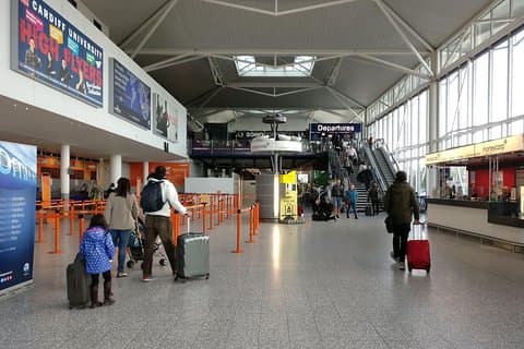 Privat avgangstransport fra Bristol - hotell / overnatting til flyplassen