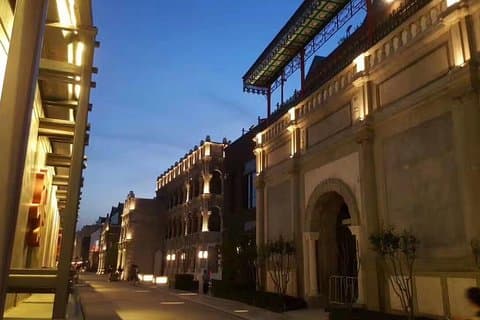 Explore Beijing at Night Private Walking Tour with Pickup