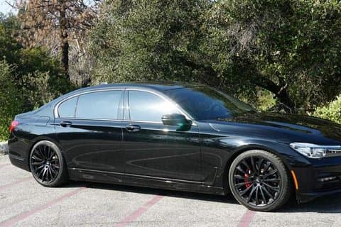 Town Car Hire Melbourne Airport To CBD