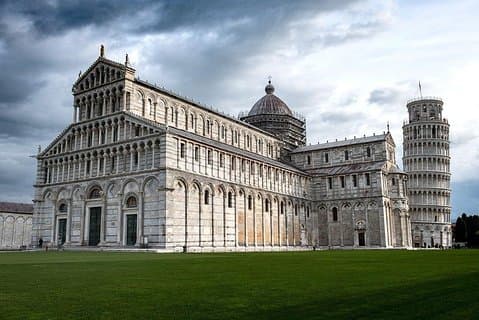 Tour de día completo a Pisa y Lucca con acceso a la Torre Inclinada