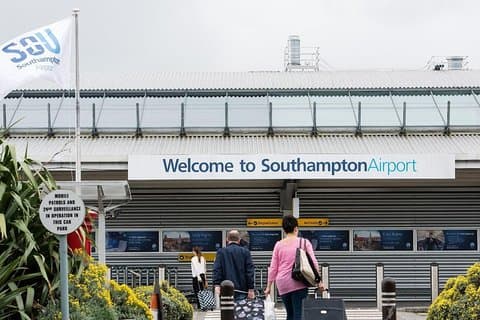 Privat Southampton avgangstransport - hotell / overnatting til flyplassen