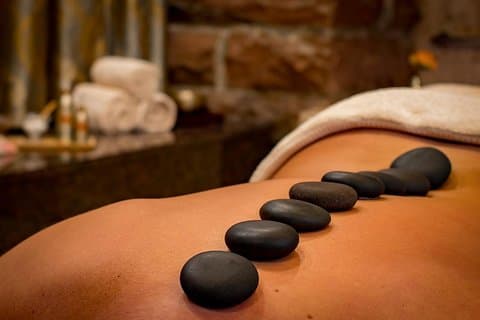 75 Min.Hot Stone og urteolie Massage i Pokhara