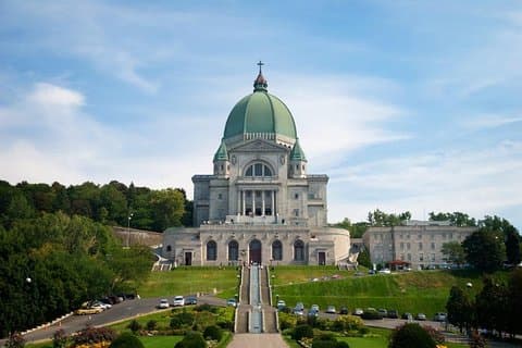 Montreal City Sightseeing Tour with Live Commentary