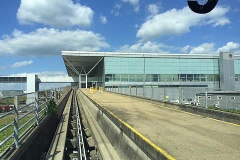 ロンドンスタンステッド空港からのロンドンプライベートレイオーバーツアー