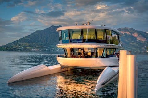 Crociera in catamarano di 1 ora sul Lago dei Quattro Cantoni