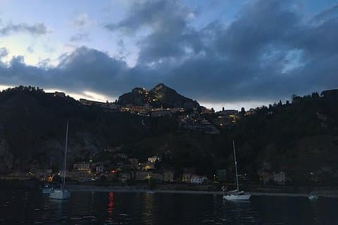 Abendessen vor Anker: Catania - Capo Mulini