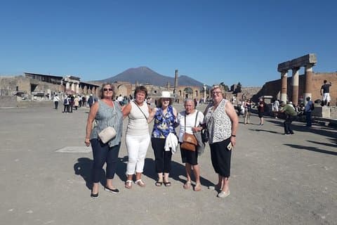 SkipTheLine Acceso rápido al parque arqueológico de Pompeya con guía turístico experto