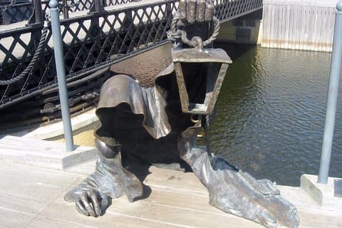 Necklace of Klaipeda Sculptures and Monuments