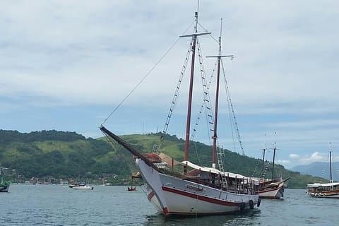 Transfer service to/from Rio and Angra dos Reis / Conceição de J.