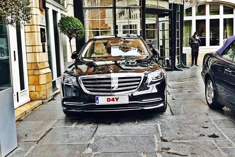 Privat transfer fra Bruxelles Lufthavn - Maastricht MB S-CLASS 3 PAX