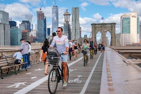Insolito giro in bici a Brooklyn in francese