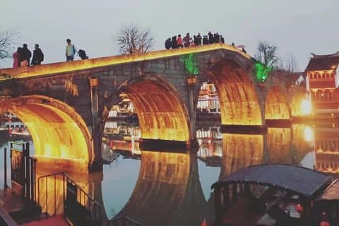 Privat tur med Zhujiajiao gamle bydel og seværdigheder i Shanghai