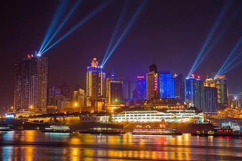 Croisière nocturne à Chongqing Liangjiang, y compris un authentique dîner chaud