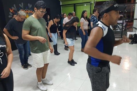 Face-to-face dance classes in Bogotá. La Candelaria