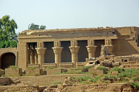 Tour privato di un'intera giornata ai templi di Dendera e Abydos da Luxor