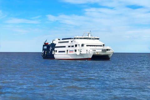 Day Tour + snack on board