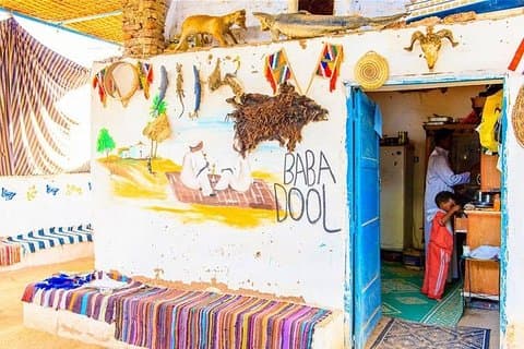 Excursão turística privada de um dia para Aswan e a vila de Nubian de carro saindo de Luxor