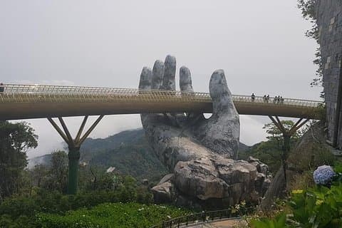Traslado privado de ida y vuelta al PUENTE DE ORO BA NA HILL desde la ciudad de HOI AN o DA NANG