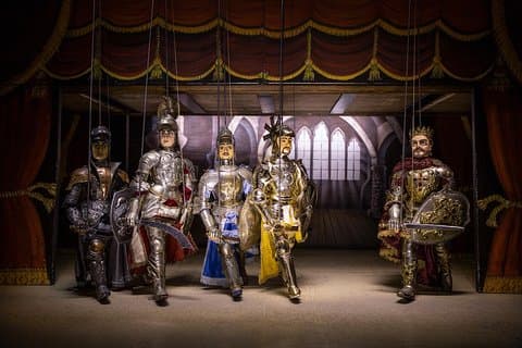 Marionnettes siciliennes à Syracuse : spectacle avec visite des coulisses
