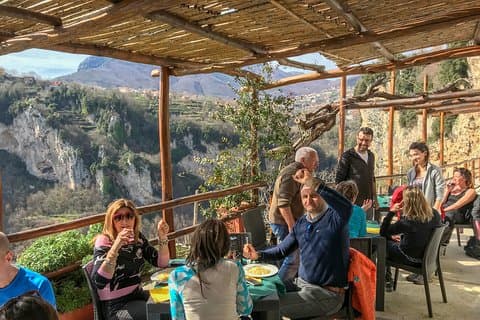 Amalfiküste: Privater halbtägiger Rundgang mit Mittagessen und Wein
