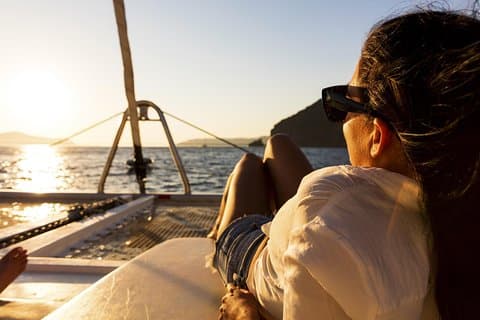 Delad kryssning från Santorini till den vita stranden via vulkanen