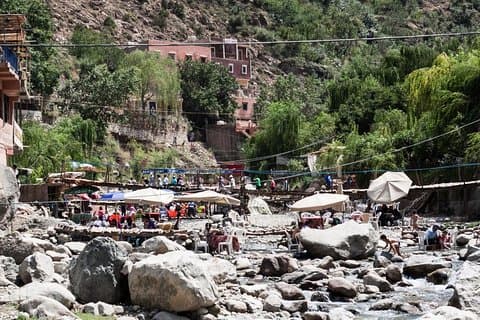 Atlasgebergte, valleien, kamelen en watervallen - Reis vanuit Marrakech