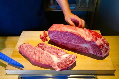 Tokyo Wagyu- og sake-smaking med lokale smaker