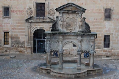 Rondleiding door Baeza met toegang tot de kathedraal van Baeza