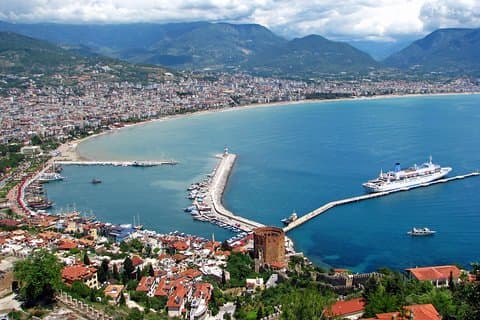 Alanya stadsrundtur från sidan