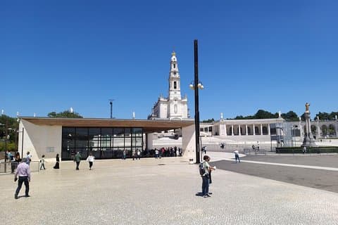 Private Fátima Sanctuary, Valinhos & Aljustrel Tour from Porto