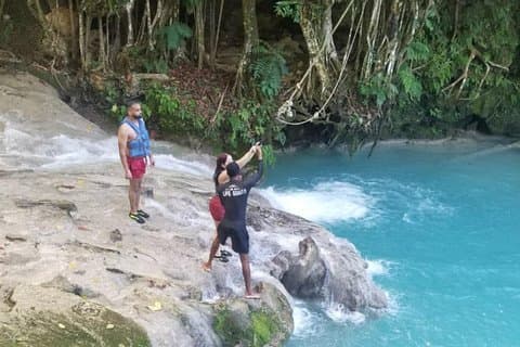 乗馬と海での水泳、ブルーホール滝 [ocho rios]