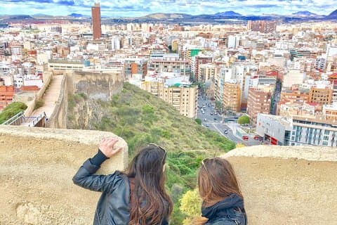Historische Kleingruppentour durch Alicante mit Tapas-Verkostung