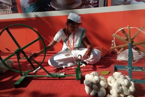 Halvdagers New Delhi Khadi og håndverk privat tur