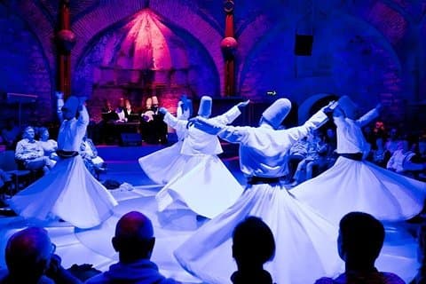 Cérémonie des derviches tourneurs de Cappadoce avec transfert facultatif