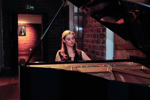 Concertos diários da música de Chopin na Cidade Velha em Varsóvia