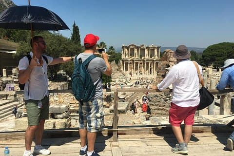 Excursión privada de un día a Éfeso con casas con terraza desde Kusadasi