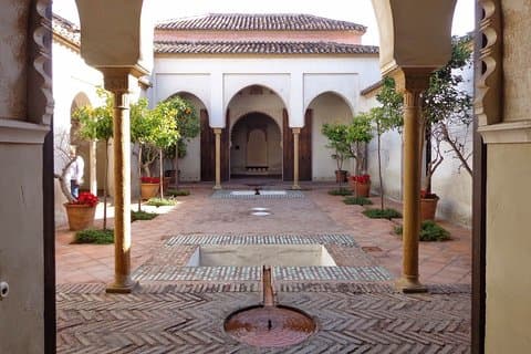Visite guidée du théâtre romain et de l'Alcazaba de Malaga
