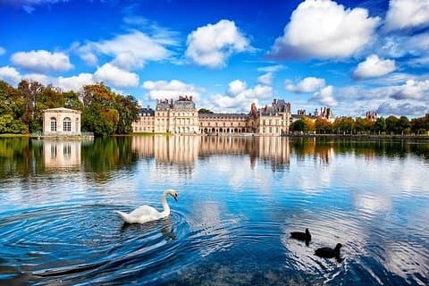 Tour di mezza giornata del castello di Fontainebleau da Parigi
