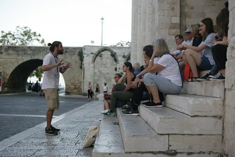 Bari Vecchia Group Tour in Italian