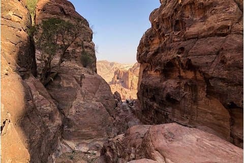 Trilhas Guiadas de Petra (Trilha Wadi Mudhluim)